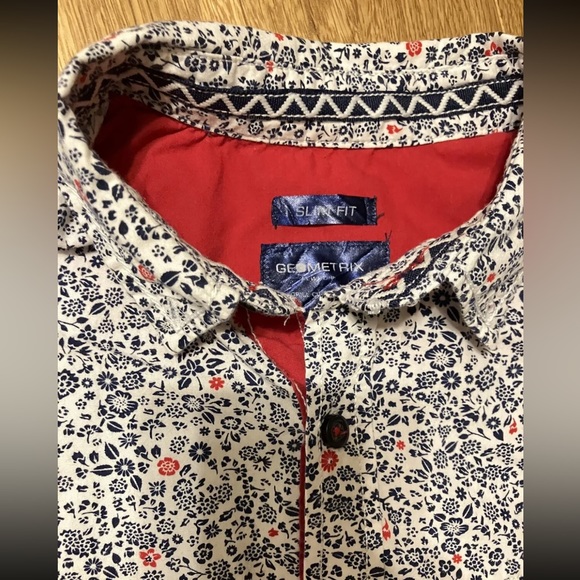 Geometrix floral button down shirt in very good condition, size Medium - Picture 2 of 2